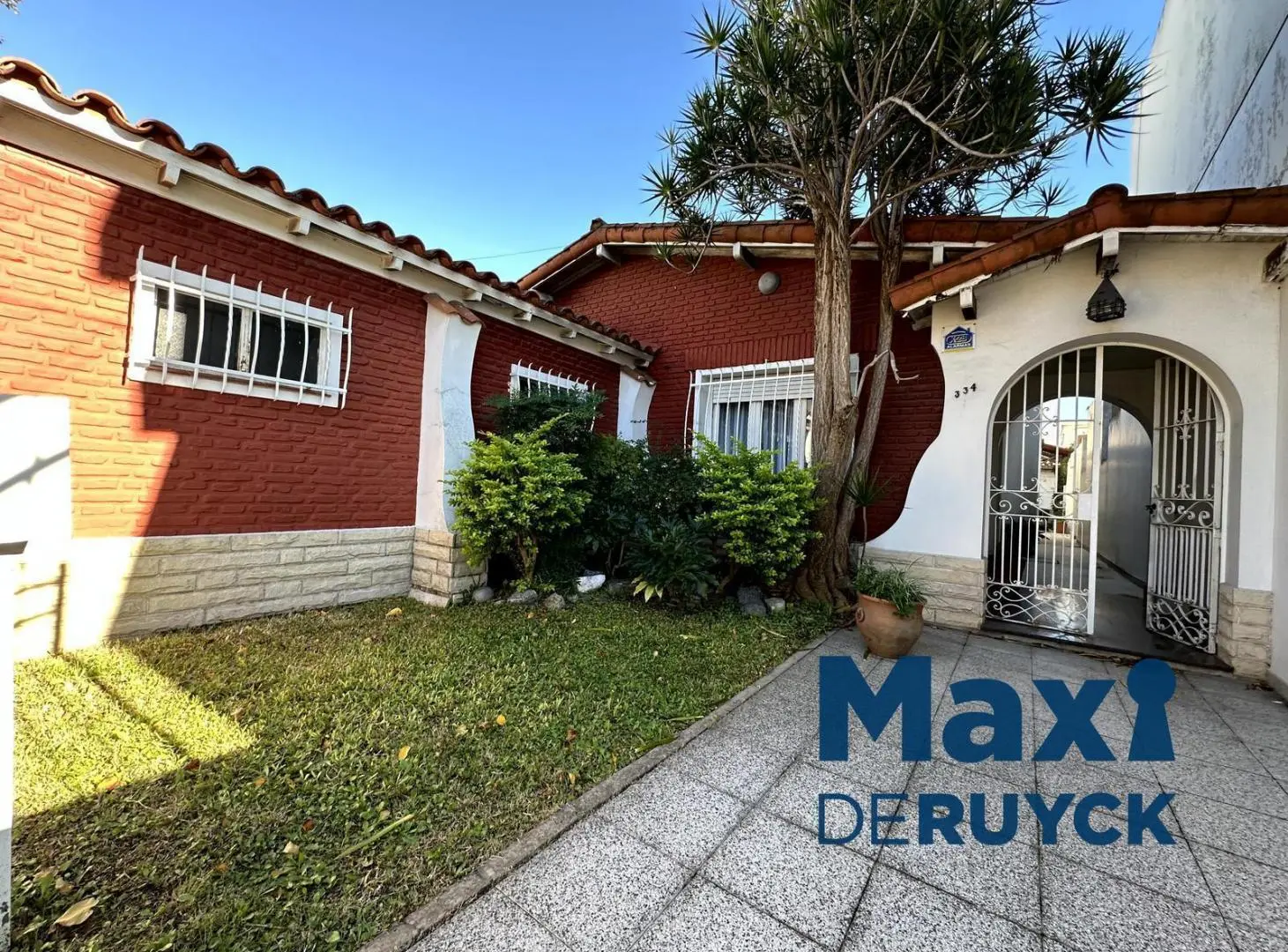 Chalet a 4 cuadras de Plaza Conesa 1