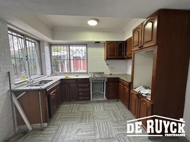 Foto de Chalet en Barrio Los Cooperarios, 4 ambientes con quincho, imagen 5