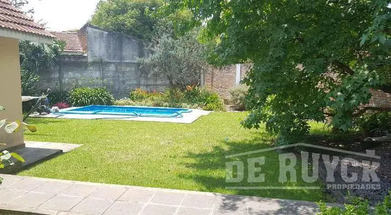 Chalet en Venta en Quilmes Oeste 5