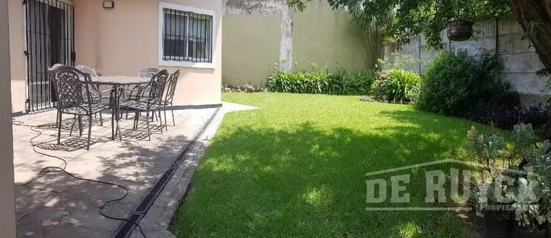 Chalet en Venta en Quilmes Oeste 8