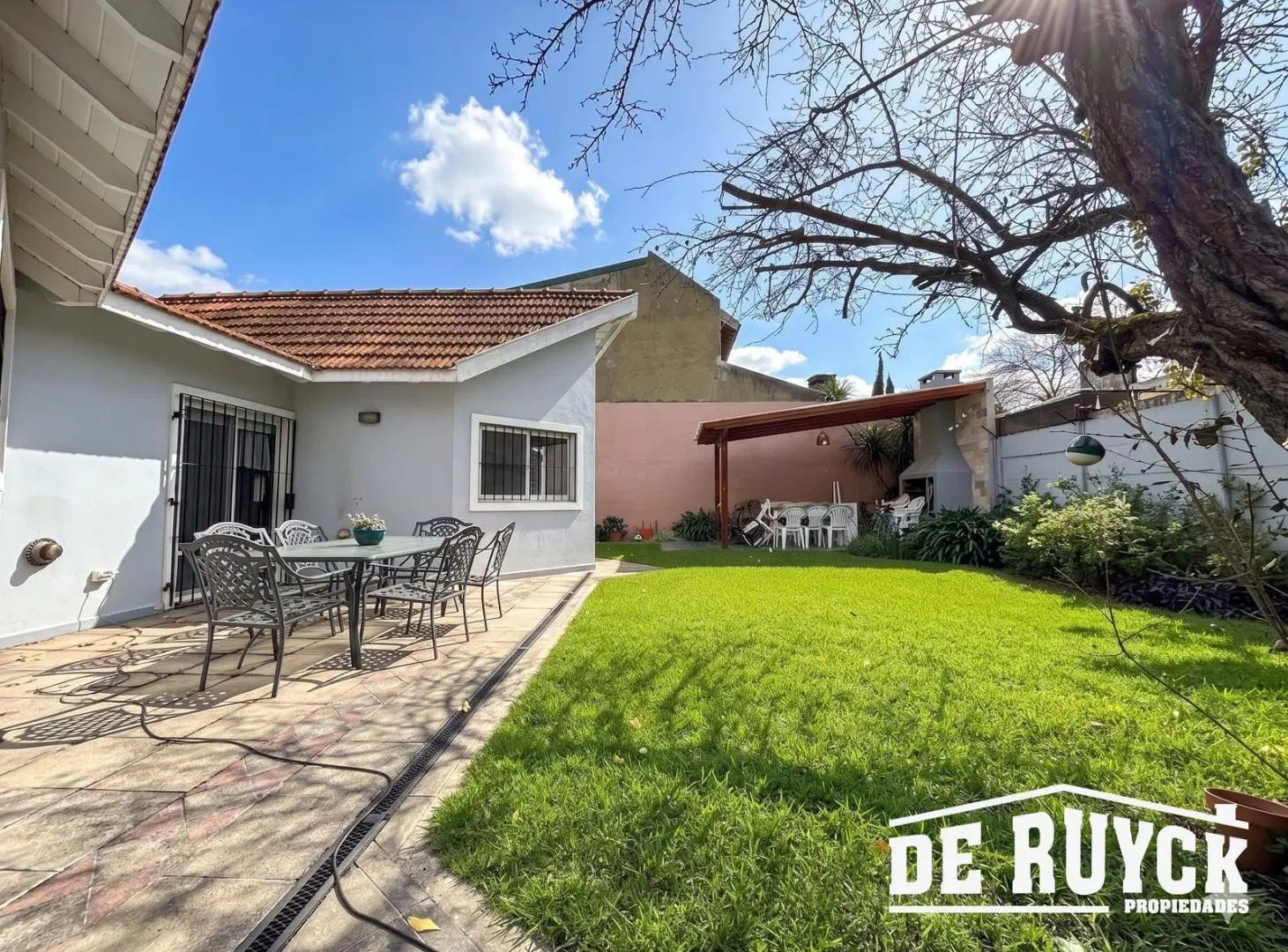 Chalet en Venta en Quilmes Oeste 4