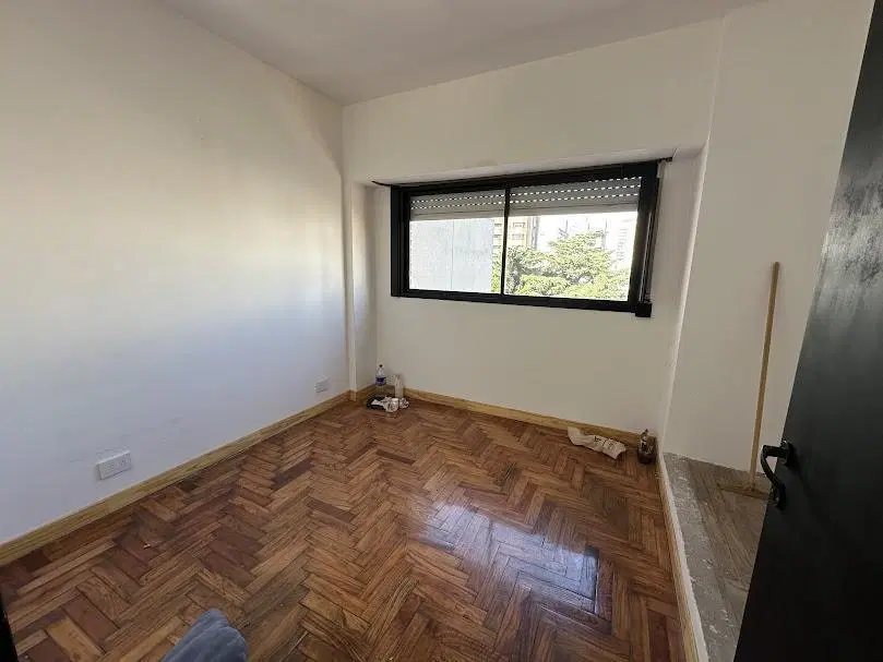 2 ambientes a pasos de Plaza Conesa 1