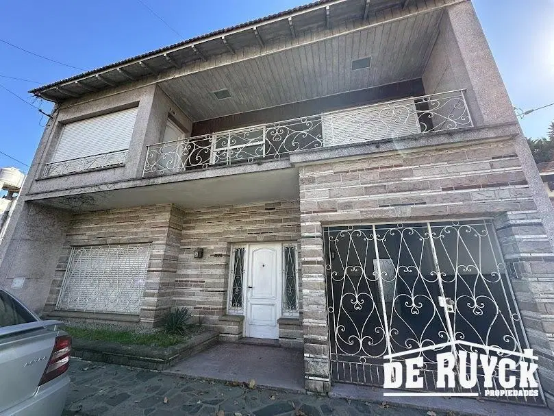 Chalet 4 ambientes en Quilmes Oeste, Barrio Elsieland 1