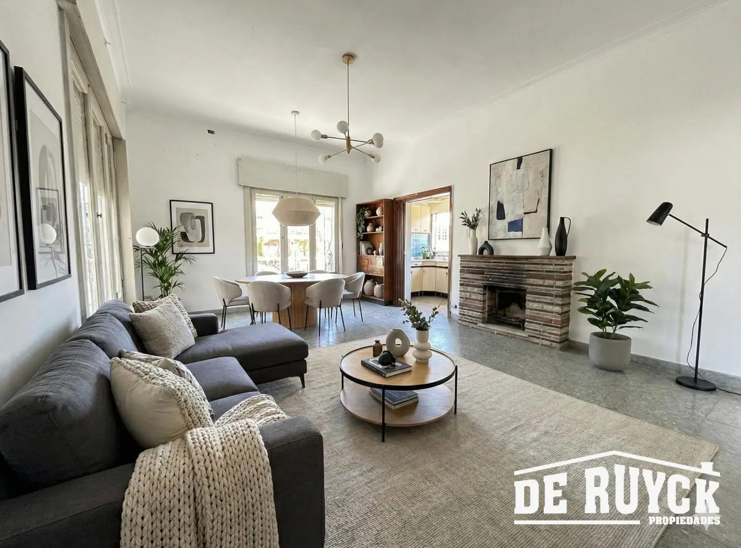 Chalet sobre 2 lotes a modernizar 4