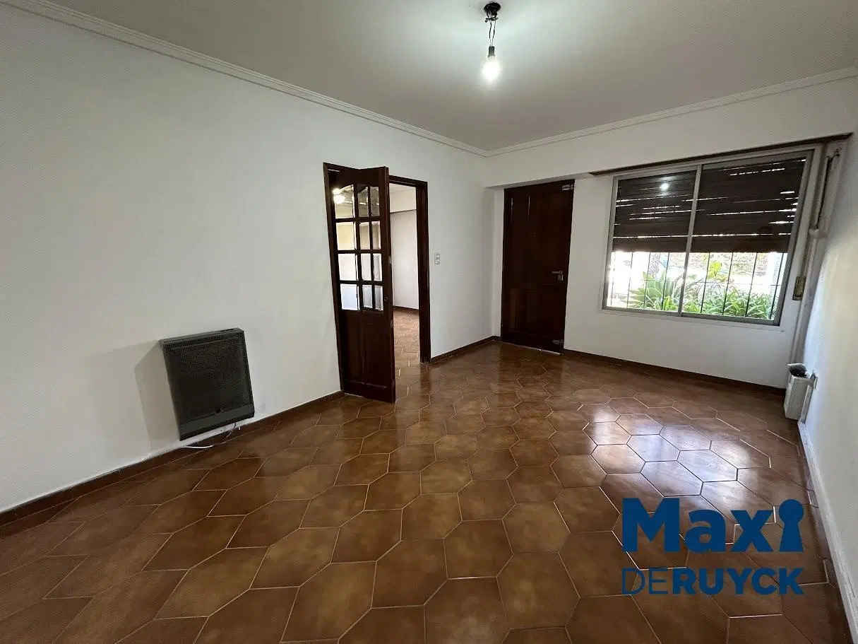 Casa 3 ambientes en Barrio Cooperarios 3