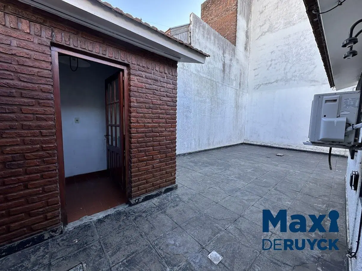 Casa 3 ambientes en Barrio Cooperarios 5