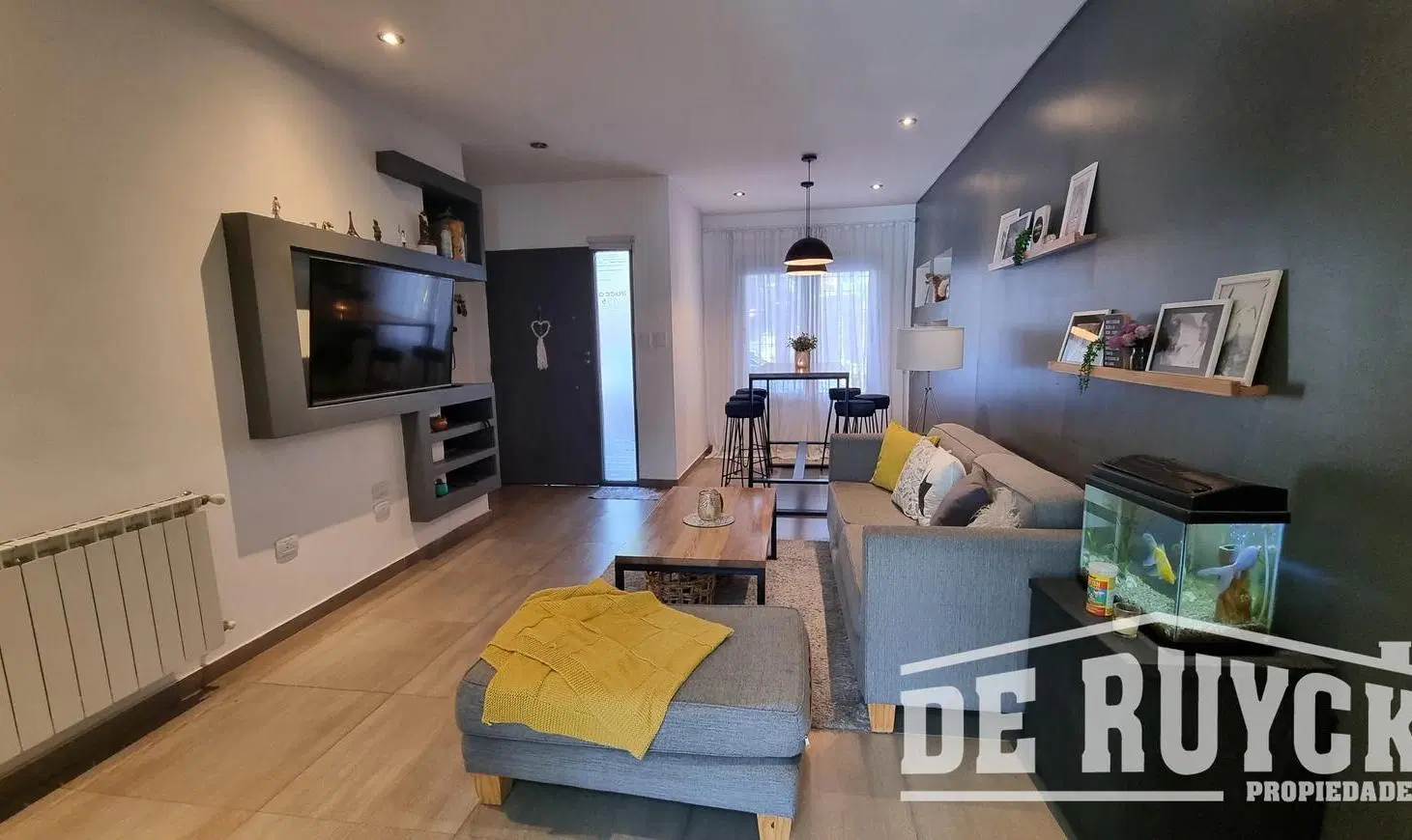 Casa en venta, moderna, Barrio Parque Calchaqui 8