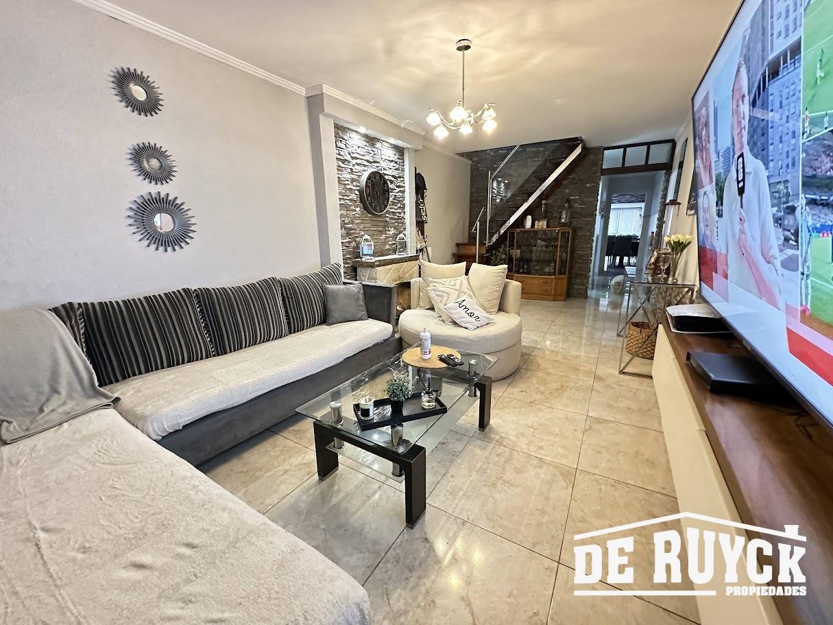 Duplex en impecable estado, a pasos metrobus Calchaqui