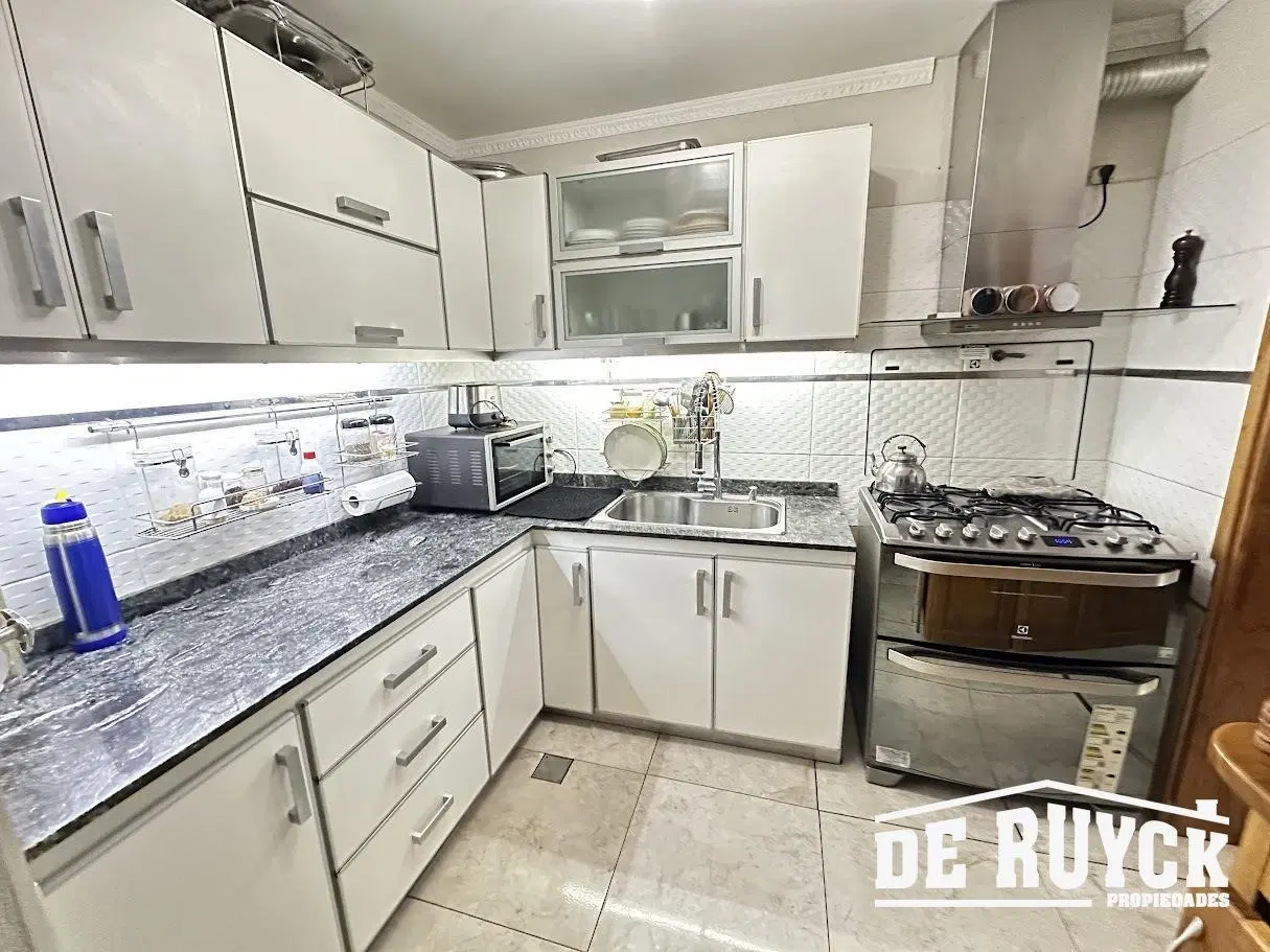 Duplex en impecable estado, a pasos metrobus Calchaqui 2