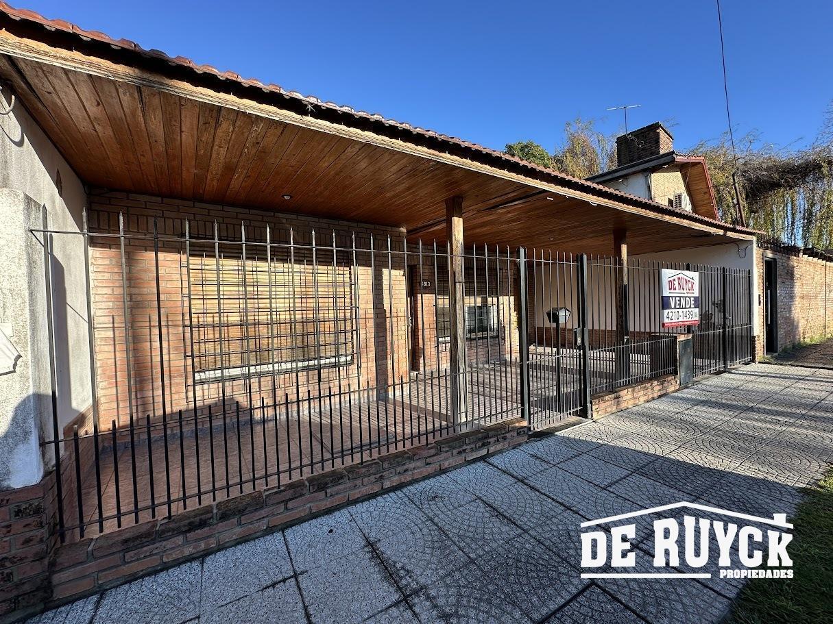Casa a pasos de Factory Quilmes, Acha casi Agote