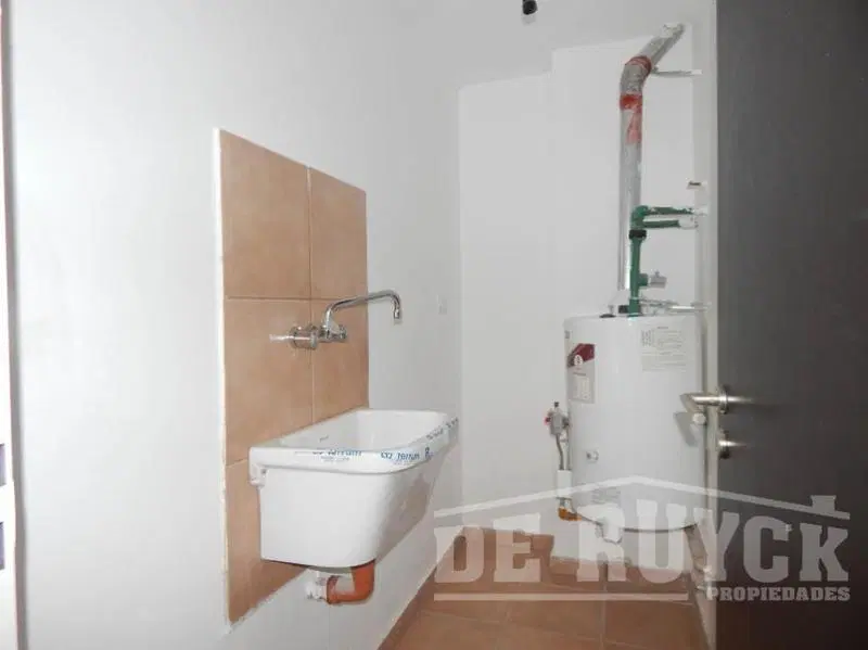 Departamento en Venta en Berazategui Este 8