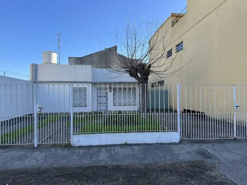 Galpón con vivienda u oficinas, ideal inversor 4