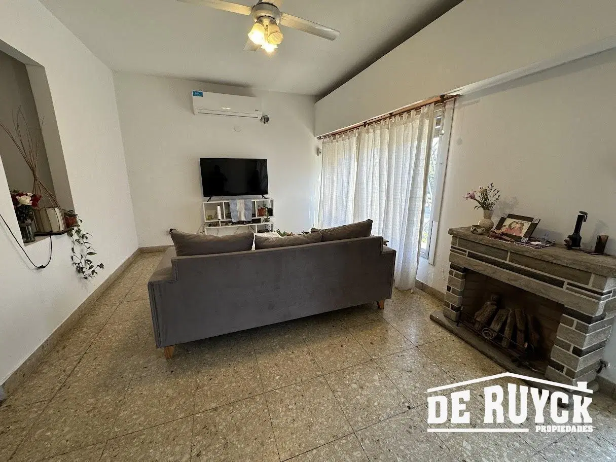 Casa ideal 2 familias o inversor, a pasos de Metrobus Calchaqui 3