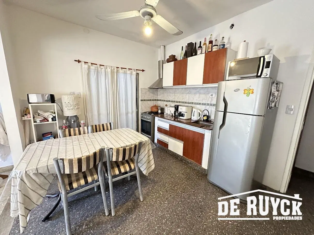 Casa ideal 2 familias o inversor, a pasos de Metrobus Calchaqui 5