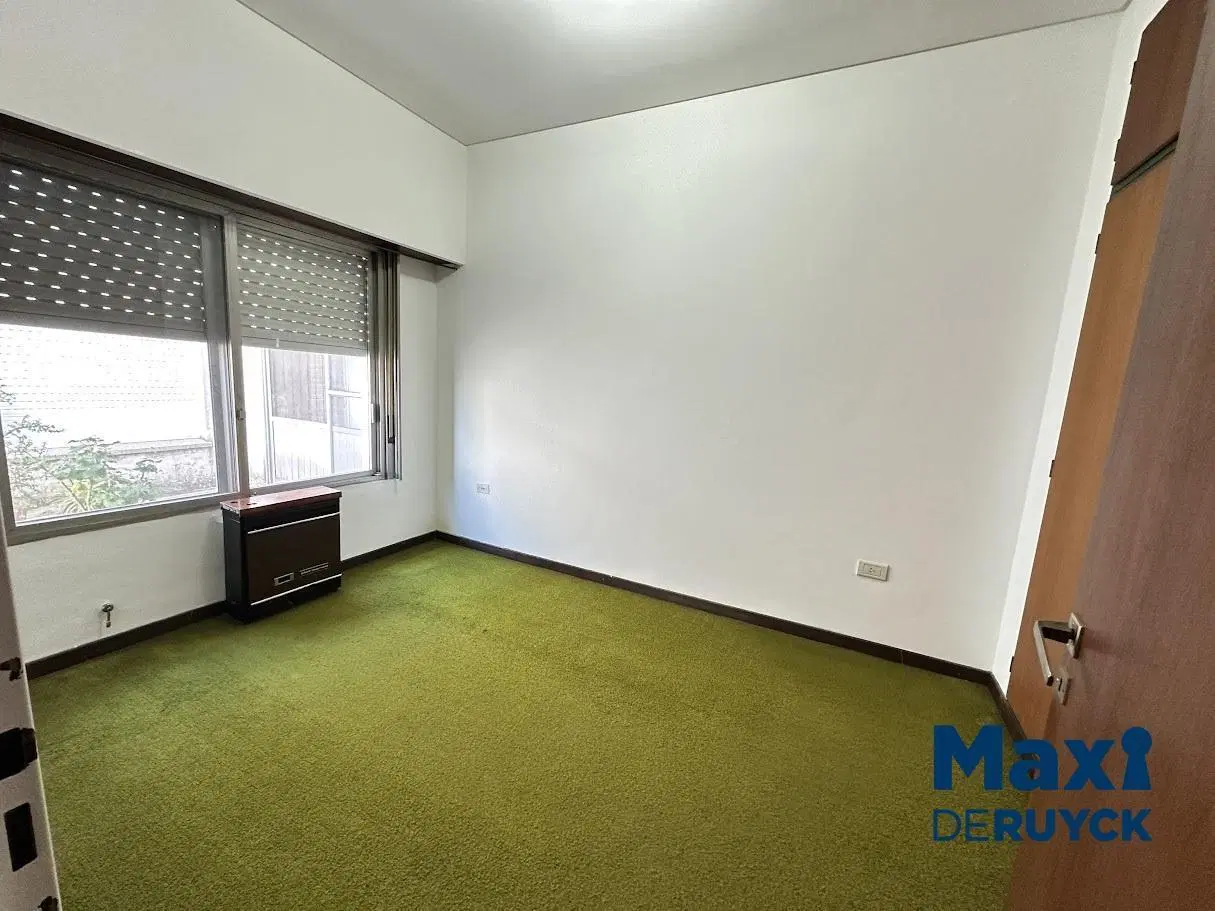 Departamento 3 ambientes con patio y terraza 8