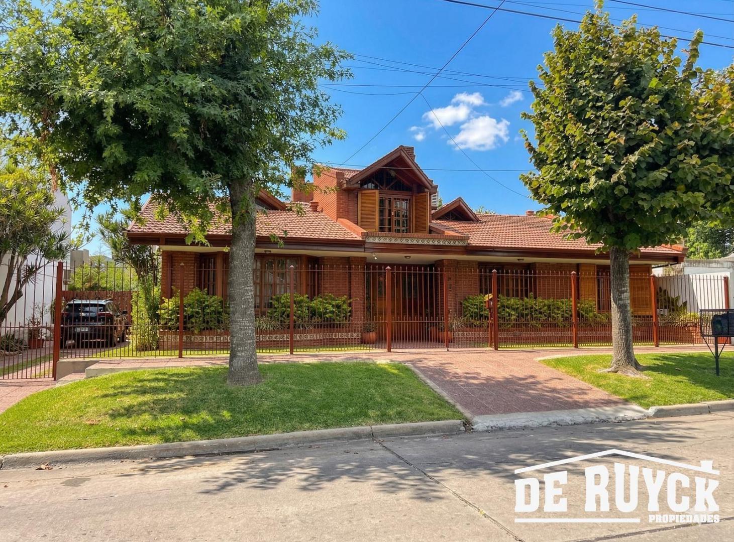 Foto de Chalet con verde y pileta, sobre 2 lotes, Barrio Parque Calchaqui, imagen 5