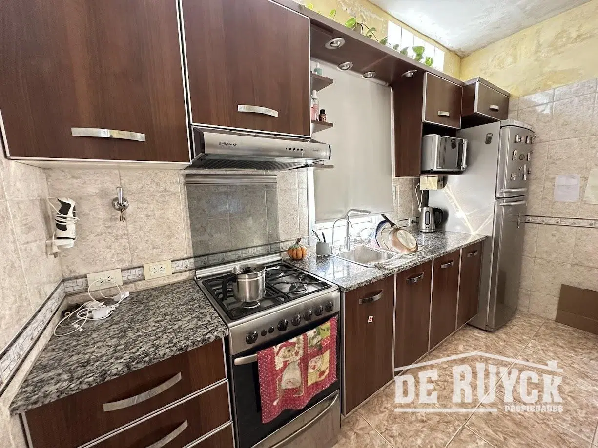 Casa 3 ambientes Quilmes Oeste a pasos de Calchaqui 5