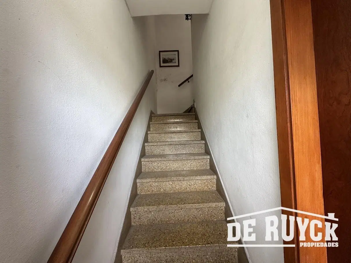 Local con vivienda en Camino General Belgrano 3