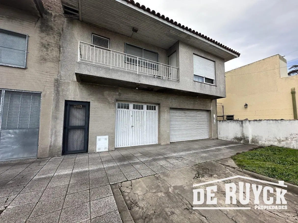 Local con vivienda en Camino General Belgrano 2