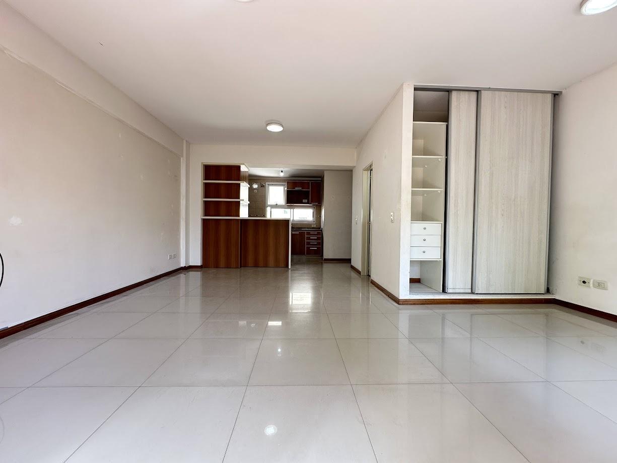 Foto de Departamento en L, ambiente y medio, excelente zona, imagen 5