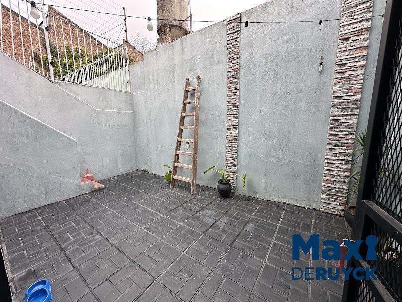 Foto de Casa reciclada con local y patio, 3 ambientes, imagen 3