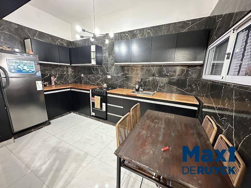 Foto de Casa reciclada con local y patio, 3 ambientes, imagen 1