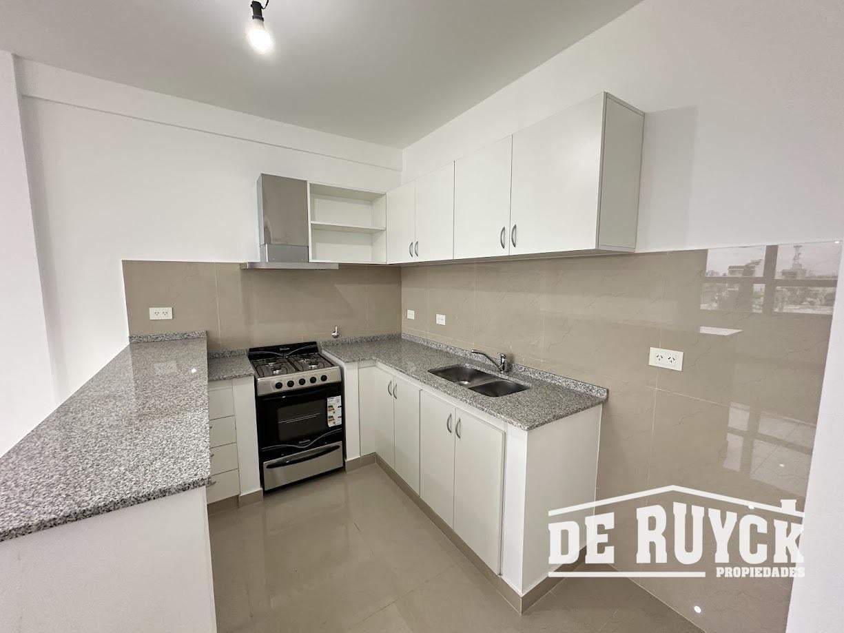Foto de departamento 2 ambientes en venta Wilde, imagen 1
