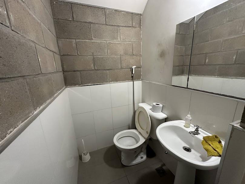 Foto de Galpón moderno, ideal deposito, a pasos Andres Baranda, imagen 1