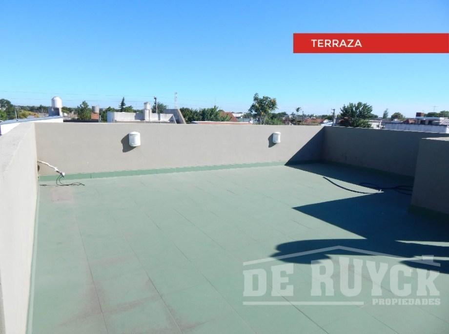 Foto de Duplex 3 ambientes moderno, a pasos de Avenida Mitre, imagen 5