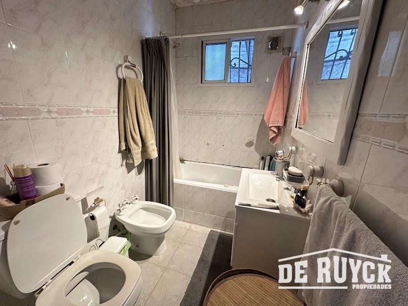 Foto de chalet 4 ambientes en impecable estado, a pasos Calchaqui, imagen 3