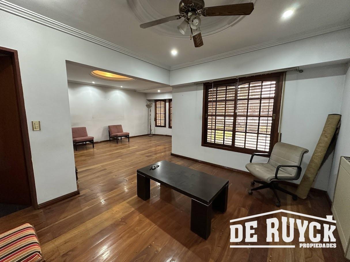 Foto de Casa 4 ambientes, ideal 2 familias o familia numerosa, imagen 1