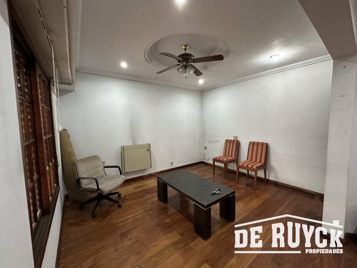 Foto de Casa 4 ambientes, ideal 2 familias o familia numerosa, imagen 2