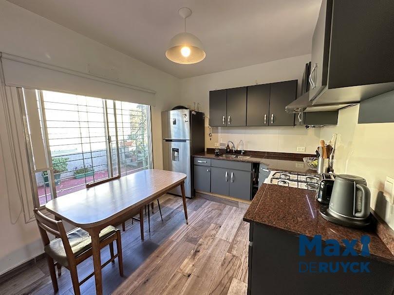 Foto de Casa en planta alta + cochera + consultorio o depto, imagen 4