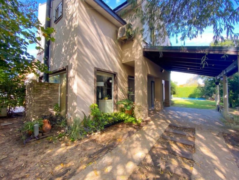 Foto de Casa en venta barrio El Carmencito Hudson Apta Credito, imagen 2