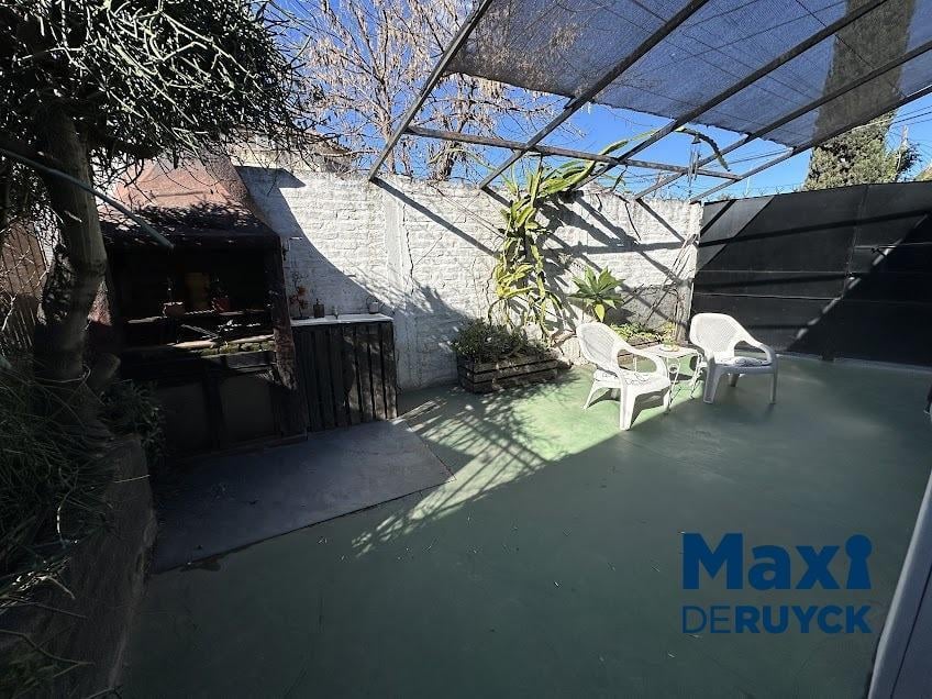 Foto de Casa tipo PH a pasos Metrobus Calchaqui, con 2 patios, imagen 5