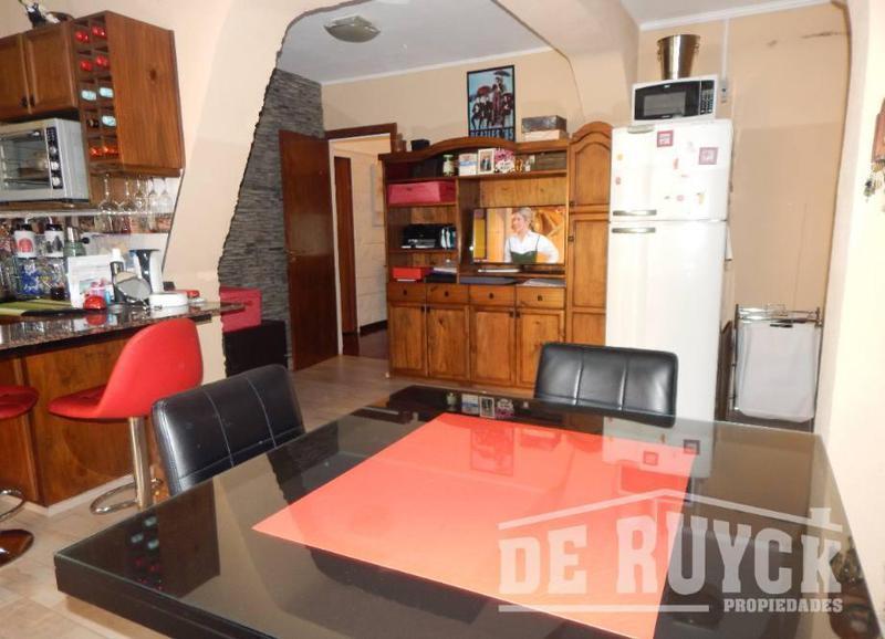 Foto de Chalet en Venta en Quilmes Oeste, imagen 3