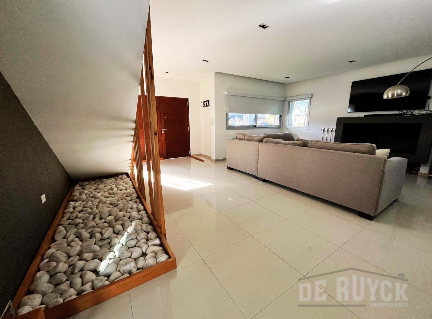 Foto de Casa estilo moderno minimalista, imagen 4