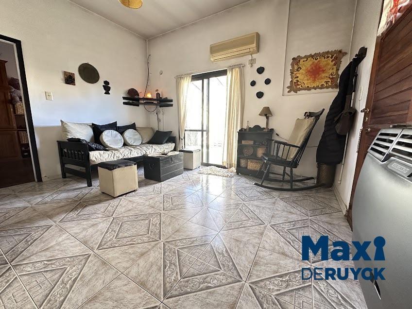 Foto de Casa tipo PH a pasos Metrobus Calchaqui, con 2 patios, imagen 1