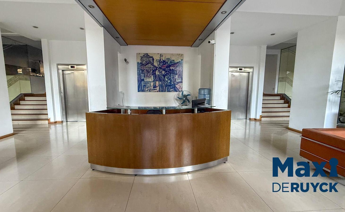 Foto de Departamento 3 ambientes de categoría con cochera y vista al Rio, imagen 4