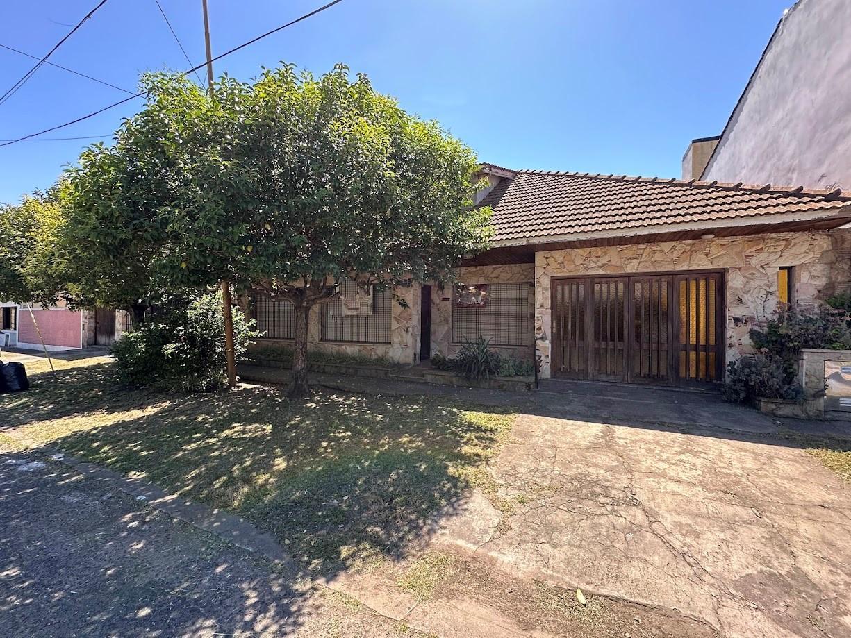 Foto de Chalet en Barrio Parque Calchaqui, imagen 1