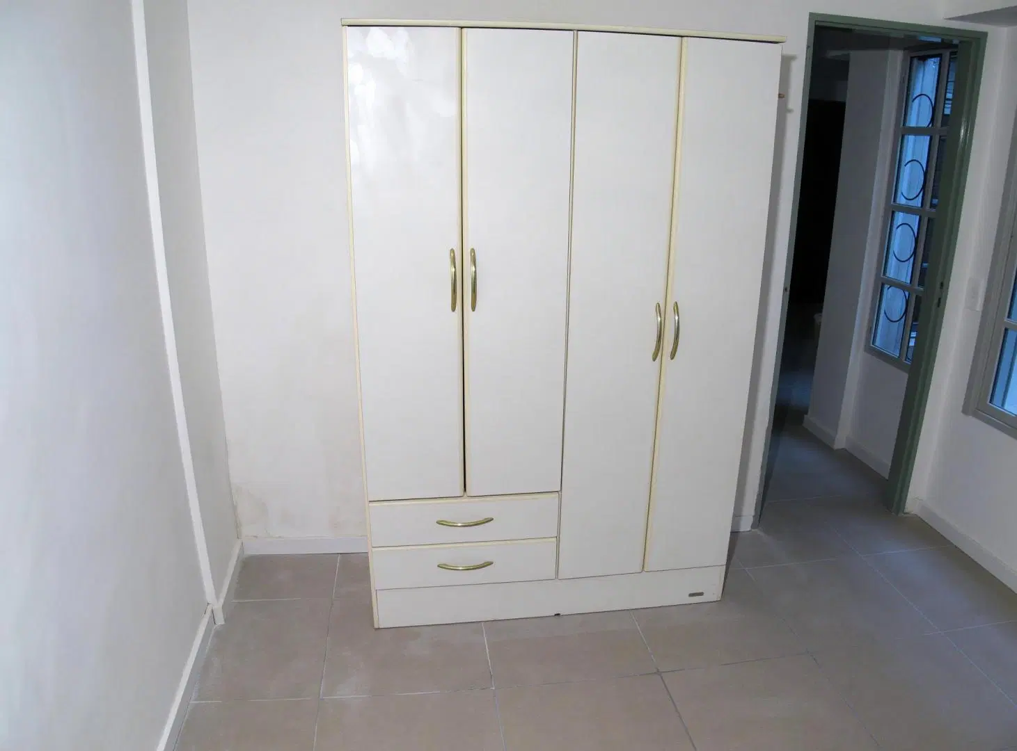 Venta 2 Ambientes por Escalera | 30 m² | Lateral | Muy Luminoso. 4