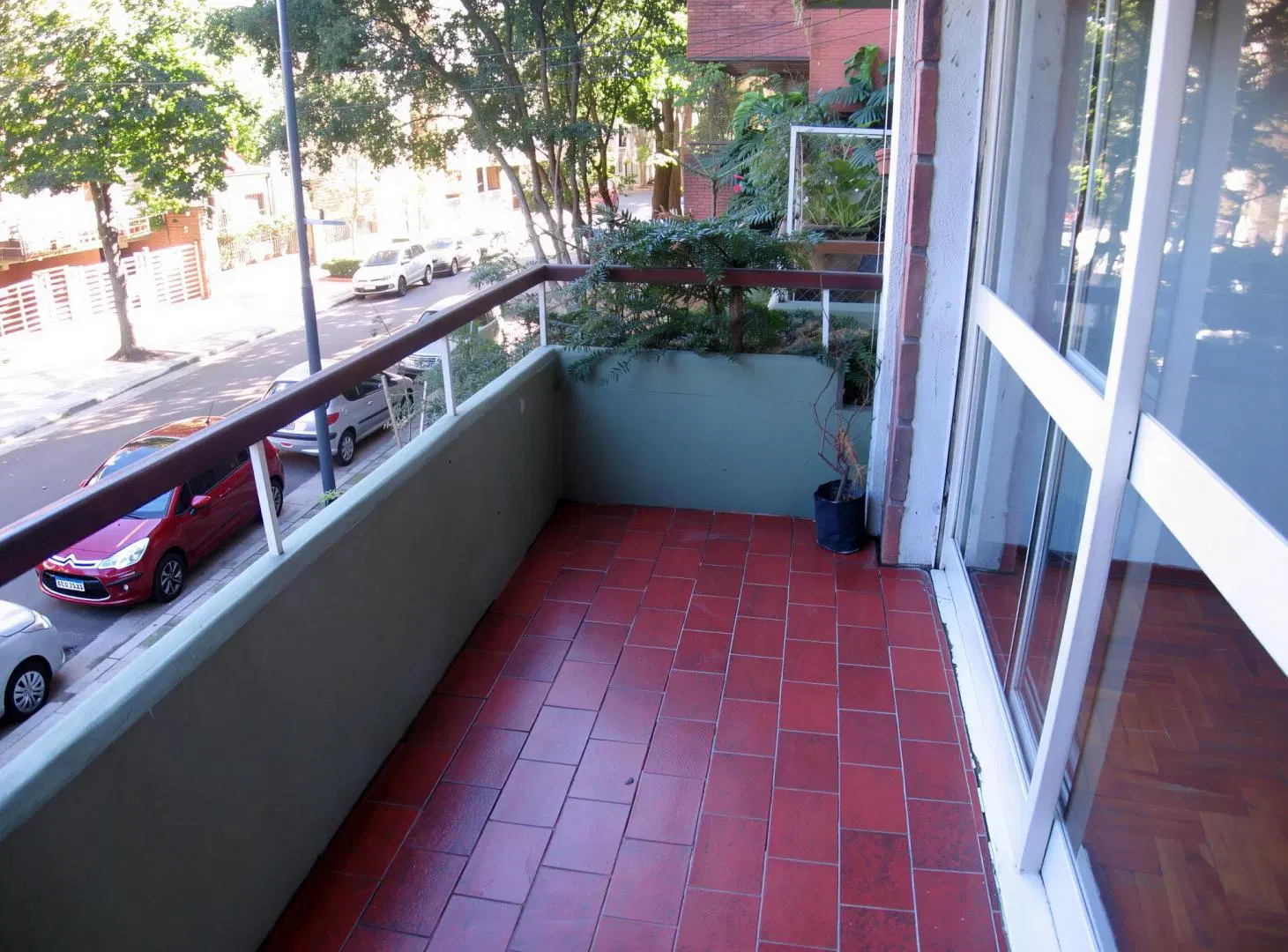 Venta - 5 Ambientes con Espacio Guardacoche. | 105 m² | Frente 5