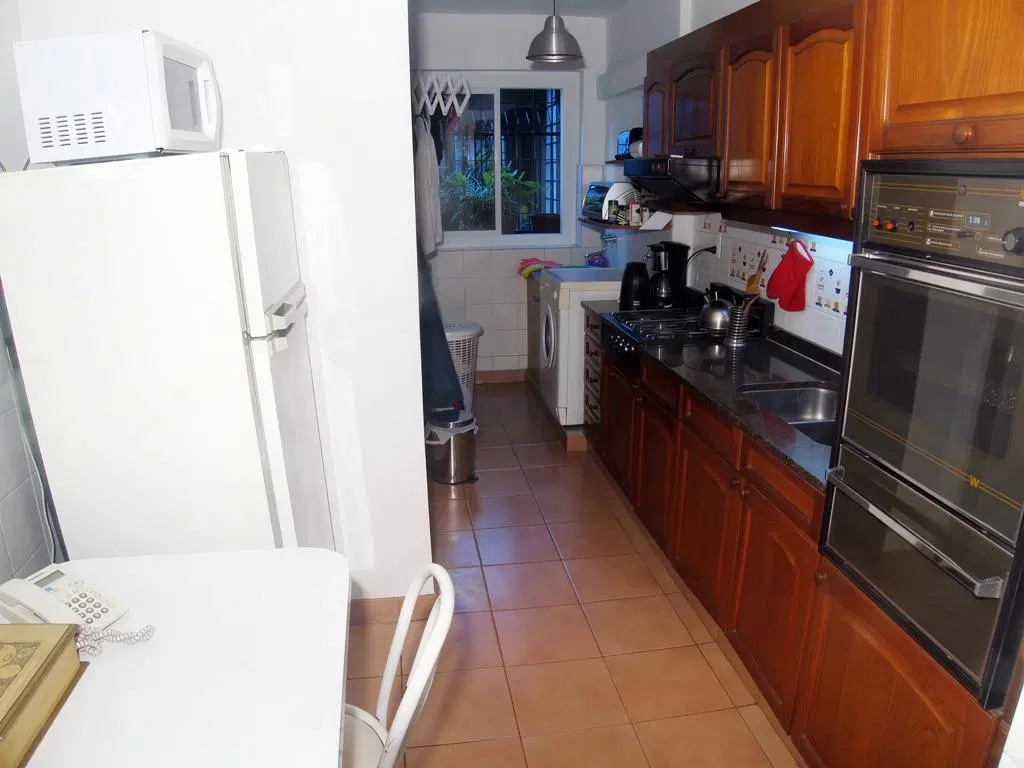 Amoblado | 3 Ambientes | 75 m² | Lateral | 2 Baños | Escritorio | Lavarropas. 2