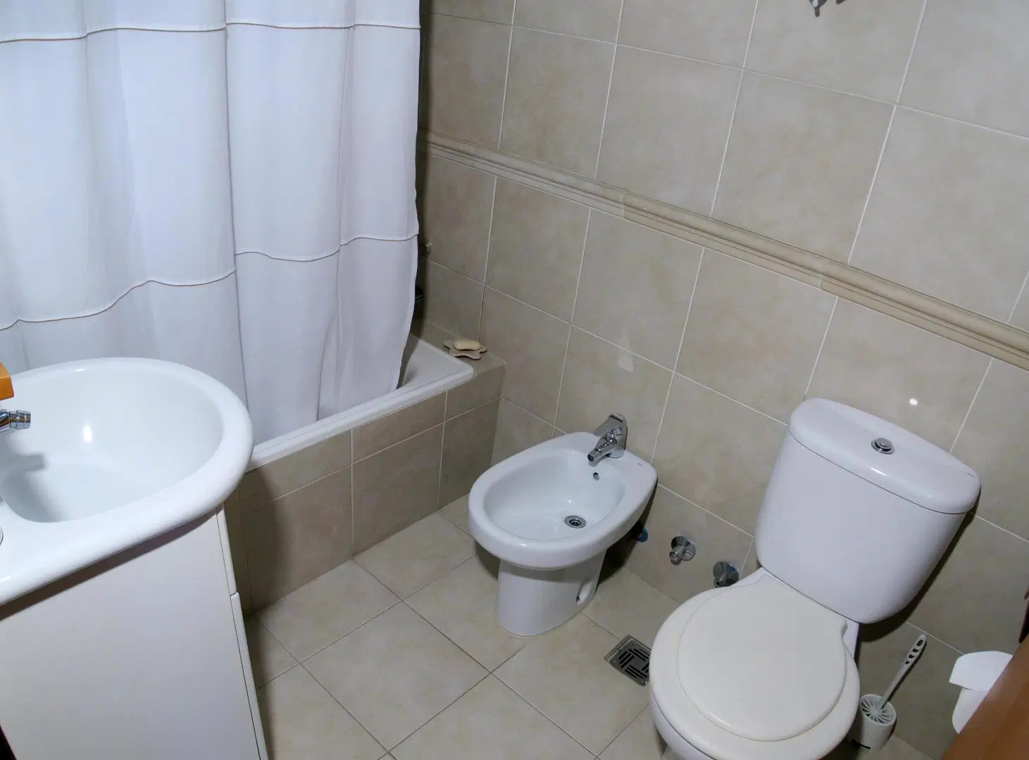 Monoambiente Amoblado con Balcón Aterrazado | Cocina Americana | Contrafrente. 2