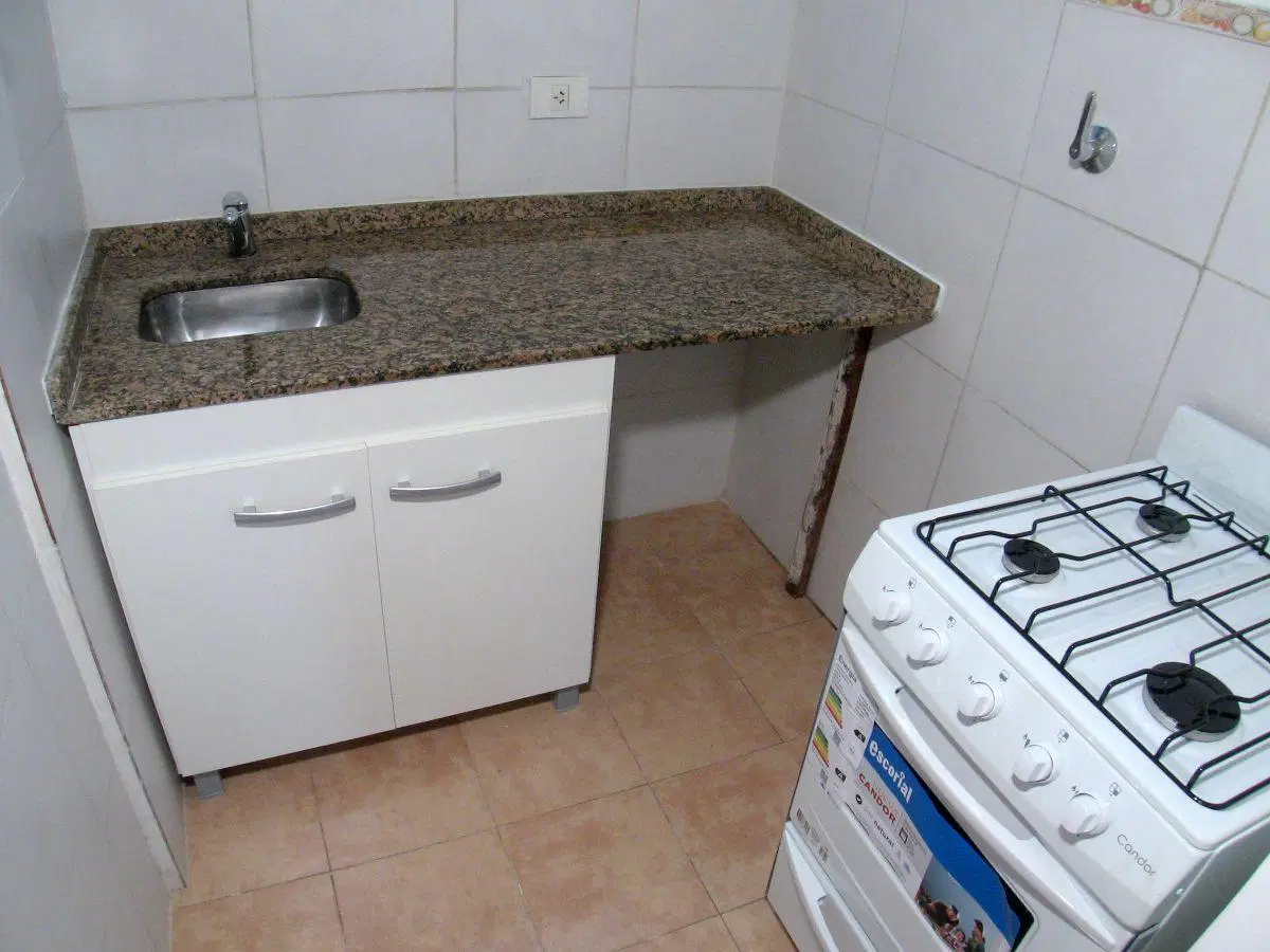 3 Ambientes por Escalera | 49 m2 | Frente | Balcón | Muy Luminoso. 4