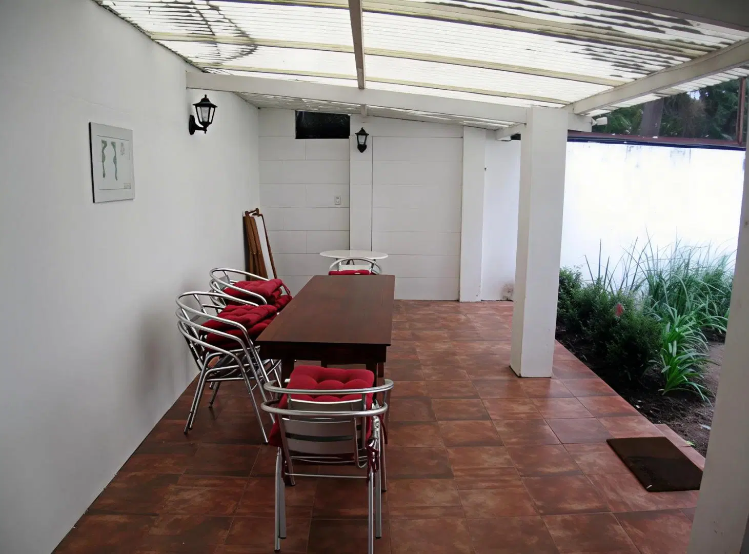 Venta 3 ambientes con Dependencia de servicio | Patio | Quincho y cochera fija cubierta 8