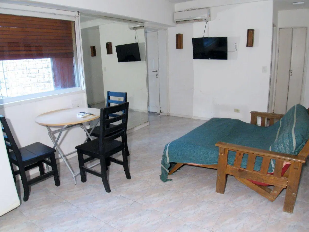 Amoblado | 2 Ambientes | 45 m² | Contrafrente | Balcón Aterrazado | Muy Luminoso. 2