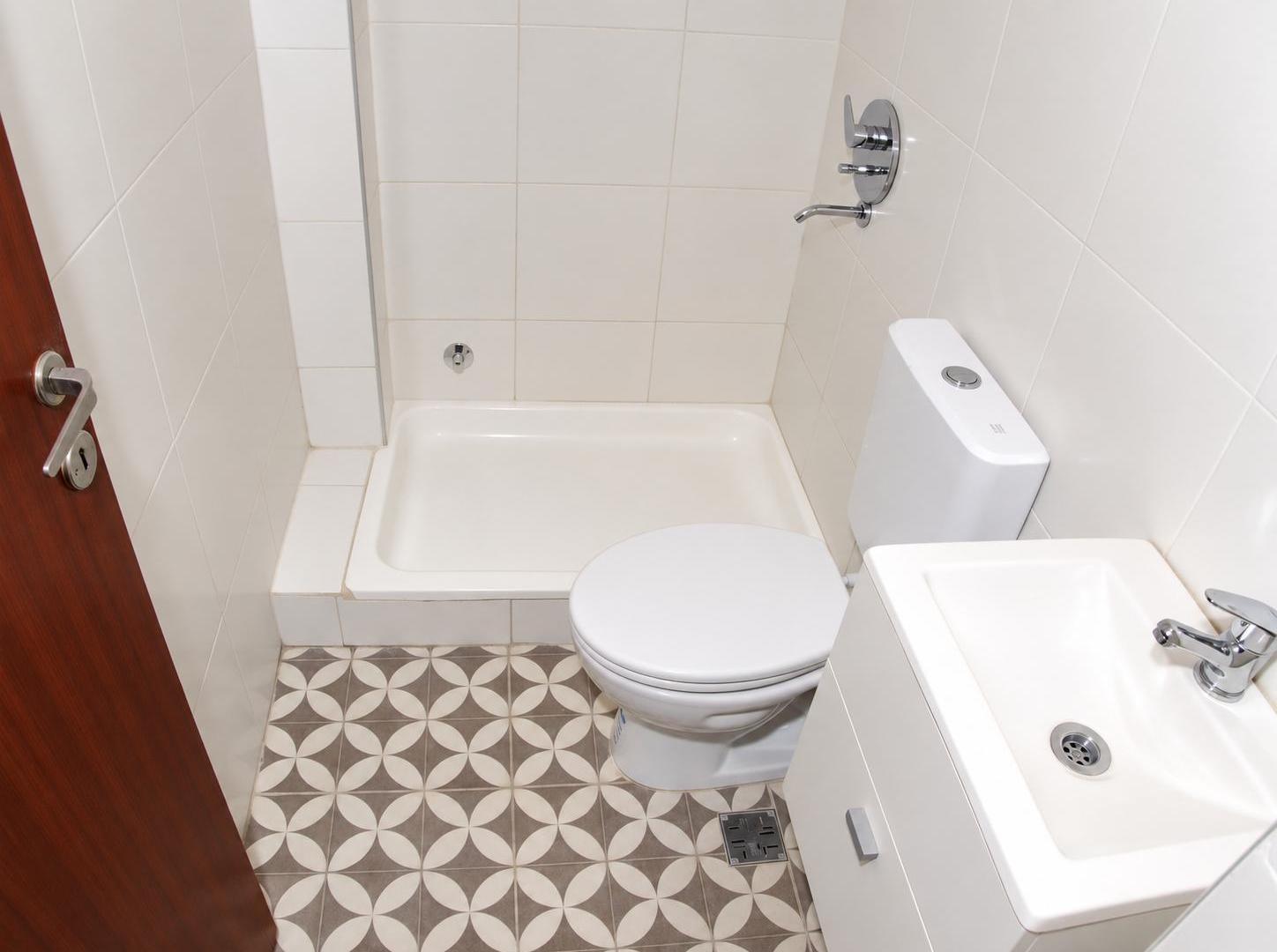 Foto de Venta 2 Ambientes 1° Piso por Escalera | 30 m² | Lavadero Incorporado., imagen 1