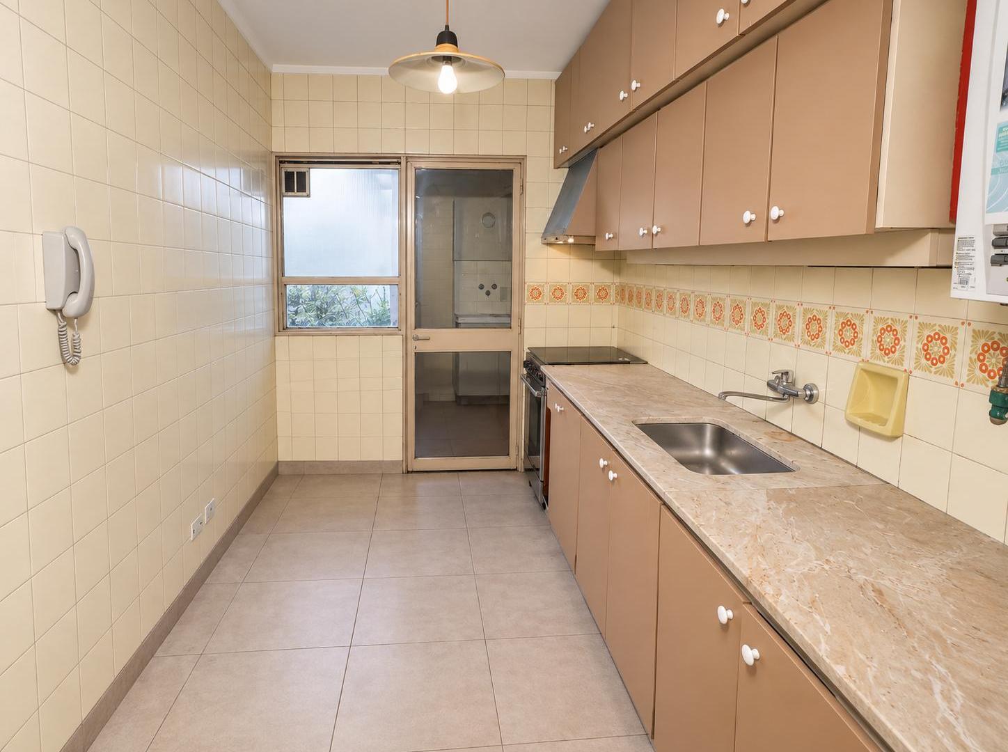 Foto de 5 Ambientes con Espacio Guardacoches | 105 m² | Balcón | Lavadero, imagen 4