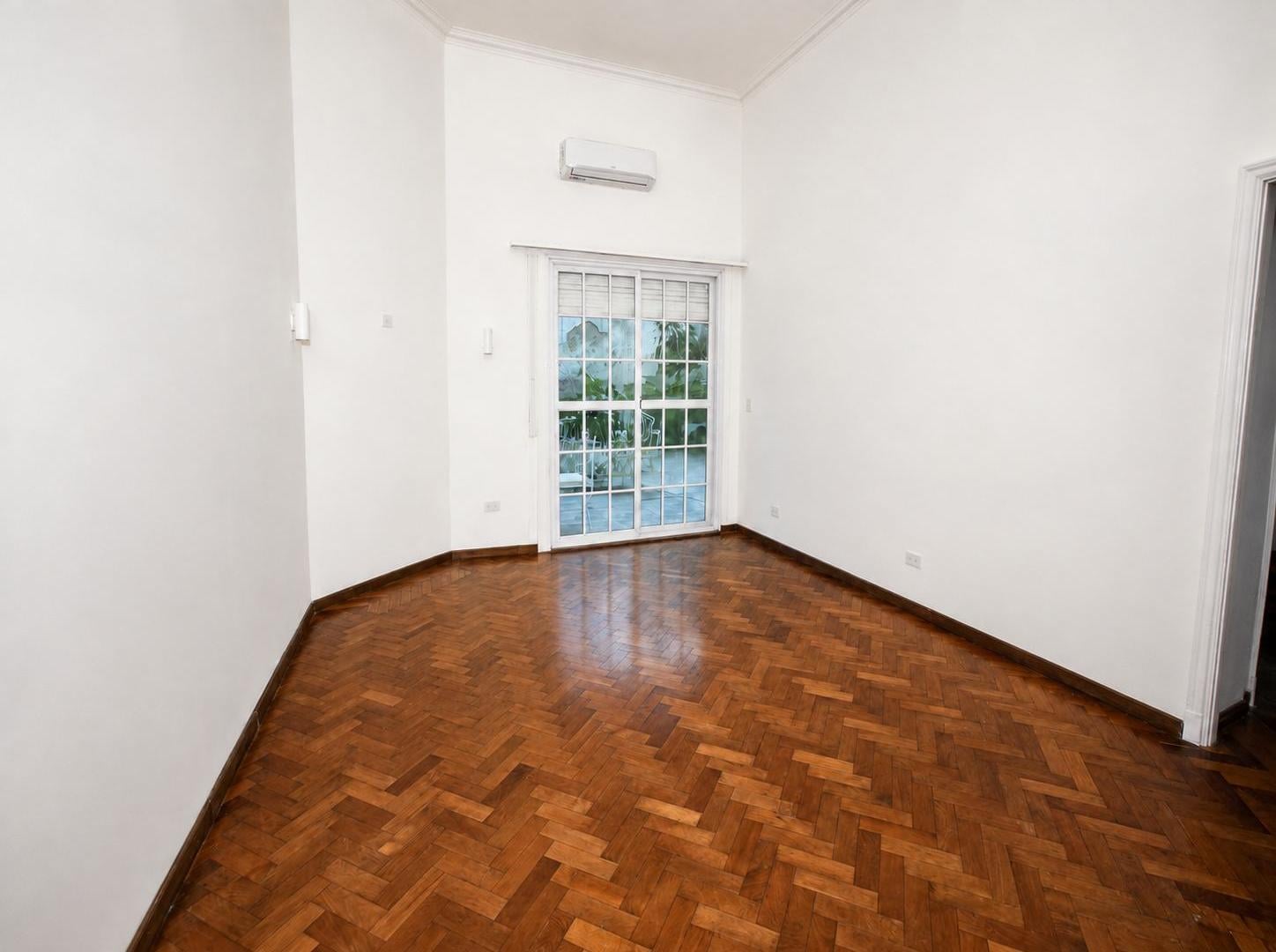 Foto de 2 Ambientes con Gran Patio | 107 m² | 2 Aires Acondicionados | Lavadero, imagen 3